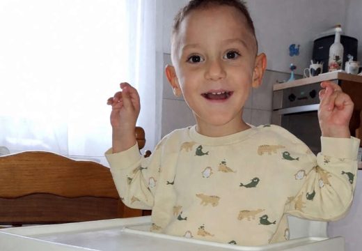 Todor (3) i dalje treba pomoć: Pozivom na broj 17115 donirate dvije KM