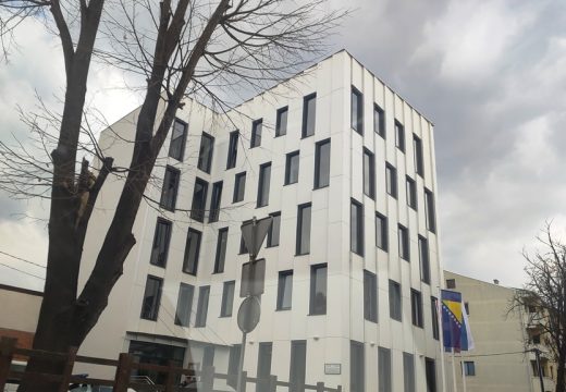 Hronika: Oglasilo se OJT Bijeljina o eksplozivnoj napravi bačenoj na kafić u Bijeljini