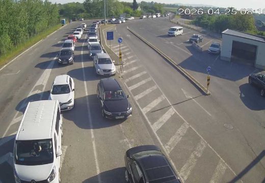 AMS RS: Gužva na graničnim prelazima Donja Gradina i Velika Kladuša