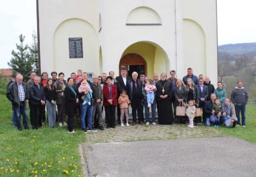 Vaskršnji susret u Rastošnici: Liturgija i sastanak mještana u vezi poboljšanja uslova života