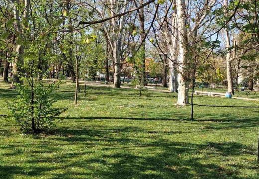 BIjeljina: Gradski park zablistao punim sjajem nakon uređenja (Foto)