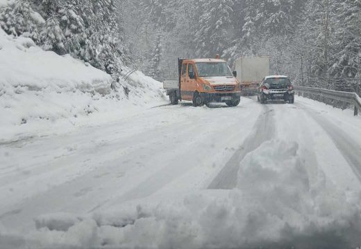 Srpska: Snijeg u aprilu izazvao kolaps