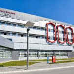 Oglasili se iz UKC Vojvodine: Poznato stanje žene (55) na koju je pao dio skele u centru Novog Sada