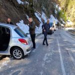 Oprezno preko Vlašića: Poledica i odroni stvaraju probleme vozačima (Foto)