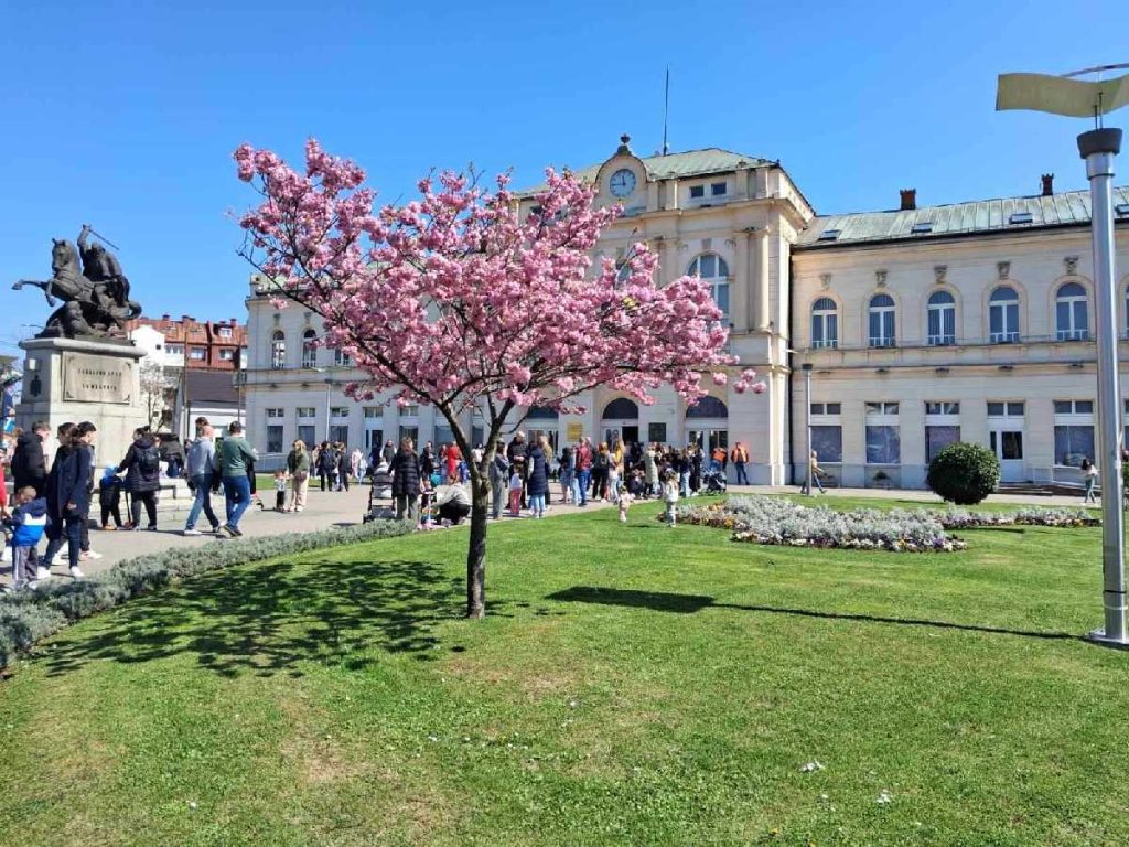 Sunčano i toplo: Lazareva subota u Bijeljini (Foto)