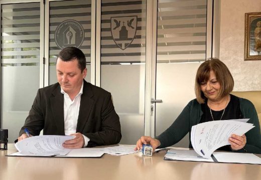 Projekat „Prekinimo vezu između siromaštva i nasilja“: Centar za socijalni rad Bijeljina potpisao Memorandum o saradnji sa Fondacijom „Lara“