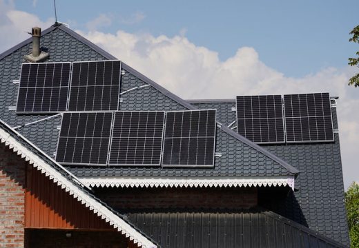 Nove izmjene zakona u RS: Zbog ekspanzije solarnih panela uvodi se uređenje skladištenja energije