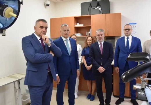 Minić: Centar za radioterapiju u Banjaluci postaje jedan od najopremljenijih u regionu (Foto)