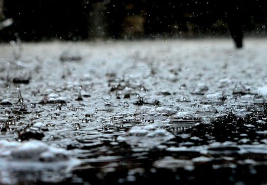 Ciklon stiže u BiH: Za vikend obilne padavine i pad temperature