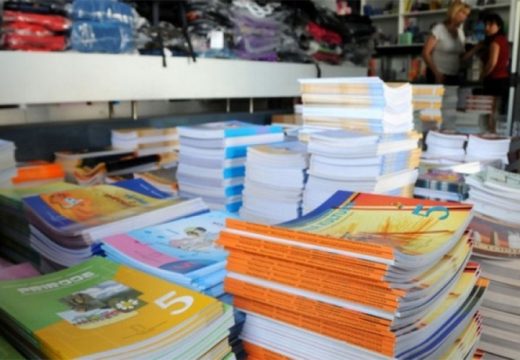 Ministarstvo prosvjete RS: Besplatni udžbenici za 80.000 osnovaca u novoj školskoj godini
