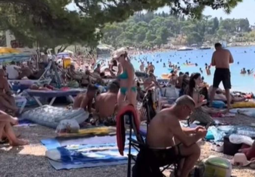 Uzeo je sjekiru, policija odmah reagovala: Incident na nudističkoj plaži kod Makarske