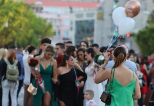 Poznat i rok za prijavu: Svi maturanti u ovoj opštini dobiće po 300 KM