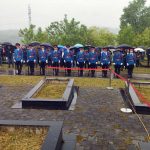 Uz najviše počasti i prelet helikoptera: Sahranjen Boban Kusturić (Video)