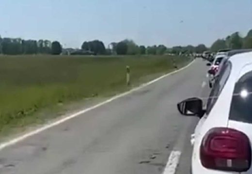 Snimak haosa sa graničnih prelaza: “Čekao sam šest sati, nisam se pomakao”