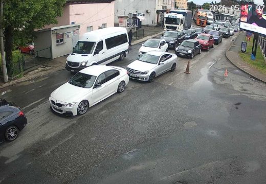 Pojačan saobraćaj na izlazu iz BiH: Gužve na više prelaza