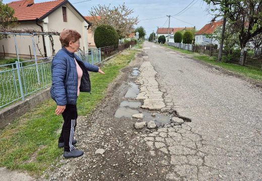 Semberija: Stanovnici MZ Dijelovi ponovo apeluju – put je uništen, neko može stradati