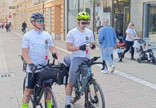 Humanitarna misija za prijatelja: Dvojica Banjalučana krenula biciklima do Krfa