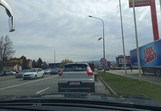 OPREZ ZA VOZAČE: Na dionicama u usjecima moguća opasnost od odrona