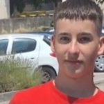 Drniš zanijemio u boli: Muk, suze i svijeće za maturanta koji je tragično ubijen tokom dostave hrane