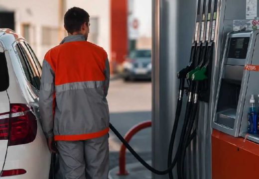 RS: U subotu u Srpskoj ističe mjera povrata deset feninga po kupljenoj litri goriva