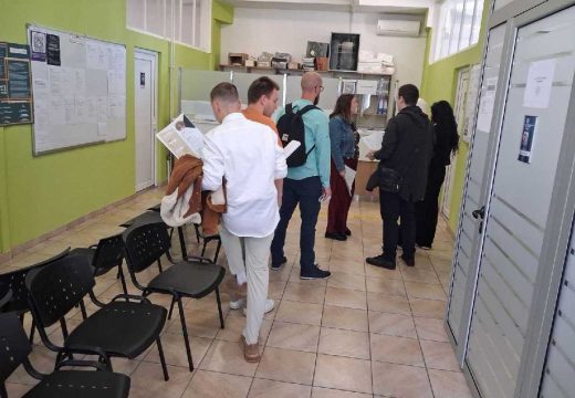 Dani otvorenih vrata u Filijali za zapošljavanje Bijeljina: Direktan kontakt poslodavaca i radnika koji traže posao (Foto)
