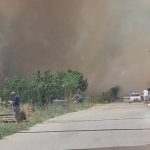 Veliki požar kod Mostara: Snažan vjetar širi vatrenu stihiju prema kućama, u pomoć stigli i “er traktori” (Video)