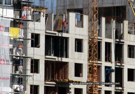 Najviše za građevinarstvo: Broj radnih dozvola za strane državljane povećan za 15,5 odsto