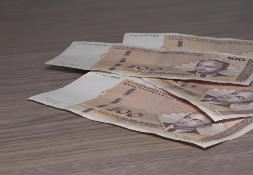 Privrednici otkrili ko može da je očekuje: Ko u Srpskoj može očekivati 13. platu?