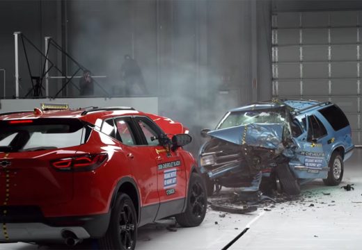 Automobilizam: Kako izgleda sudar automobila iz 2026. sa istim modelom starim 30 godina (Video)