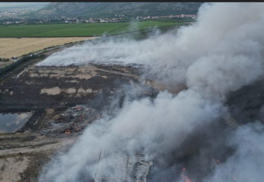 Ekološka katastrofa kod Mostara: Požar na deponiji Uborak i dalje gori, šteta ogromna (Video)