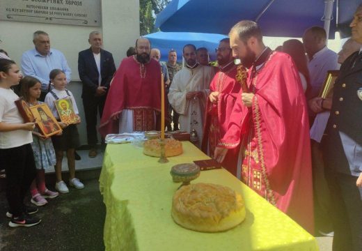Mjesto molitvenog sjećanja: Svetom liturgijom obilježen Vidovdan u vojnom Spomen-hramu u Bijeljini (Foto)