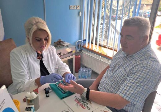 Udruženje dijabetičara „Diabeta“: Akcija „Prevencija spašava život“ okupila veliki broj građana u Bijeljini