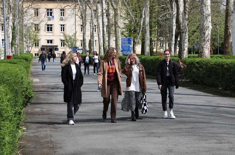 Studenti