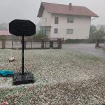 Obilna kiša i led: Nevrijeme već pogodilo dijelove BiH