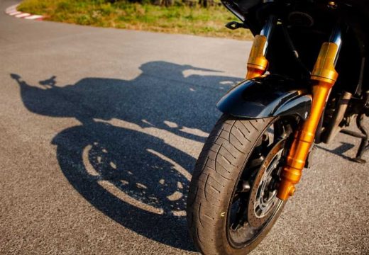 Saobraćaj umjerenog intenziteta: Obratiti pažnju na motocikliste i bicikliste