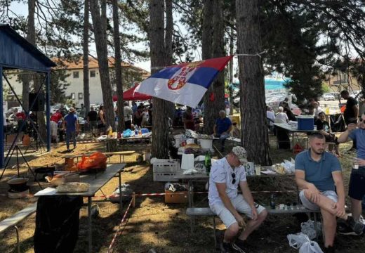 Bijeljina: Prva kotlićijada u Kojčinovcu okupila pedesetak ekipa (Foto)