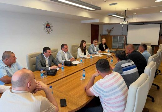 Ministarstvo poljoprivrede: Kuzmić sa proizvođačima i otkupljivačima o predstojećoj žetvi pšenice