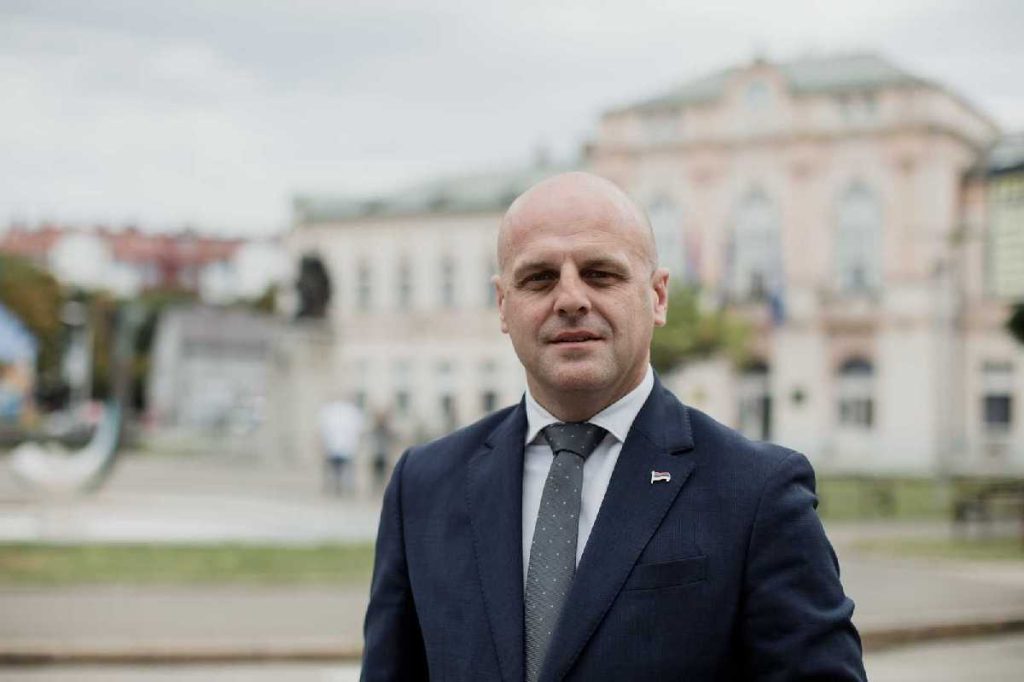 Odbornik Jovanović ukazao na veliki problem – đaci u Velikoj Obarskoj i Dragaljevcu bez školskog prevoza?