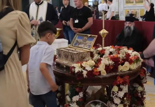 Marija dugo nije mogla da ima djecu, a onda je dobila trojke: Pojas presvete Bogorodice mi je pomogao