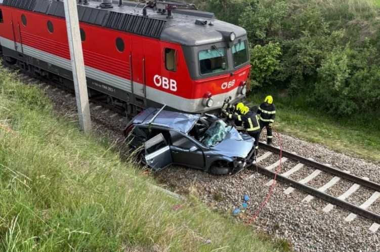 Austrija