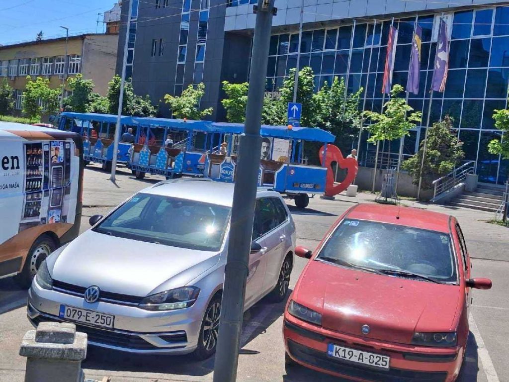 Bijeljina: Turistički vozić vodi do bazena