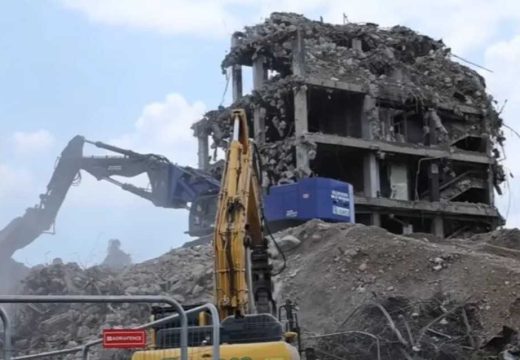 Region: Srušen najpoznatiji zagrebački neboder
