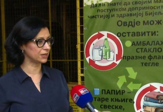 Na pijaci u Bijeljini „Zeleno ostrvo“: Ne bacajte stare udžbenike – reciklirajte ih!