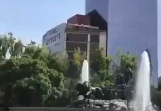 Prvi snimci snažnog zemljotresa: Zgrade se ljuljaju, ljudi u panici (Video)