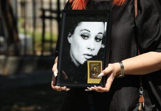 Odlazak jedne od najvećih diva: Olivera Katarina sahranjena u Aleji zaslužnih građana