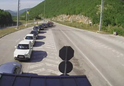 Gužve na izlazu iz BiH: Evo gdje je zabranjen saobraćaj za teretna vozila