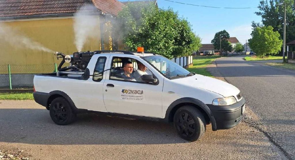 Bijeljina: Vanredno zaprašivanje komaraca u Gradcu