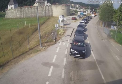 AMS RS: Gužve na više graničnih prelaza