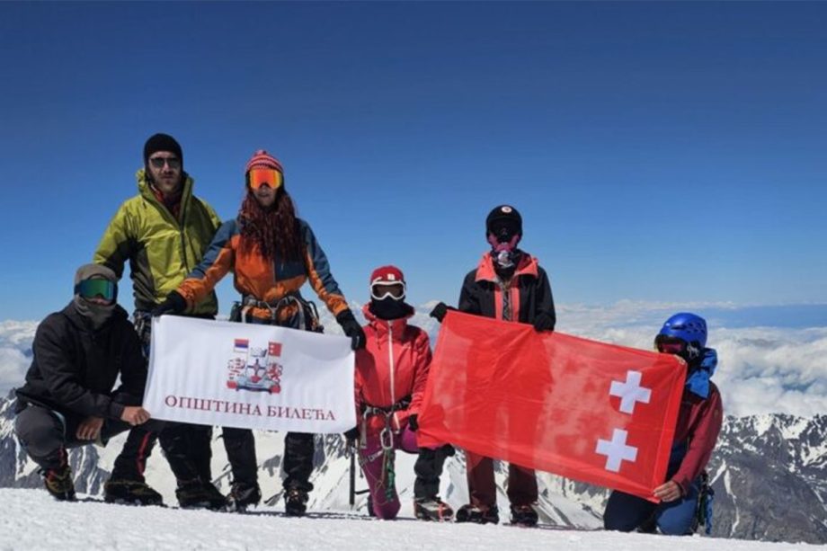  Elbrusa