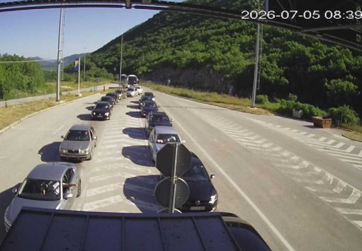 AMS RS: Stanje na putevima povoljno, ali gužve na pojedinim graničnim prelazima
